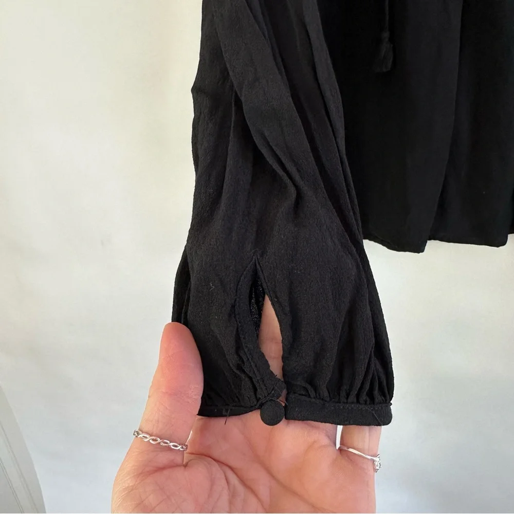 Madewell Black White Embroidered V-neck Long Sleeve Tassel Lightweight Blouse - Picture 5 of 8